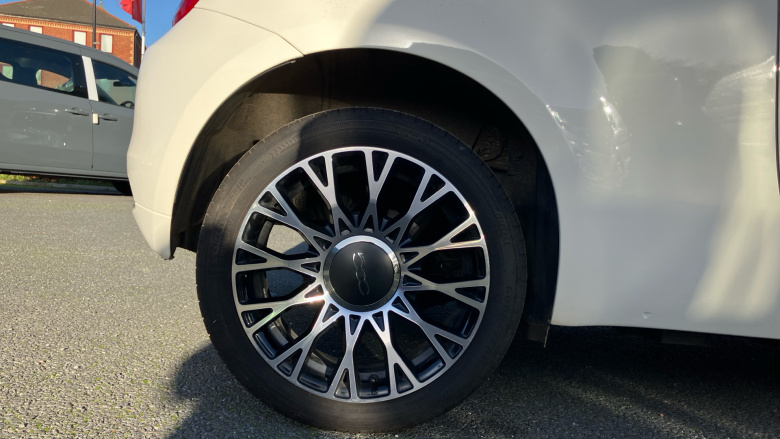 Fiat 500 1.0 Mild Hybrid Top 3dr Petrol Hatchback